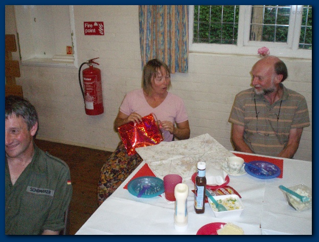 600x449 pixels (135K)